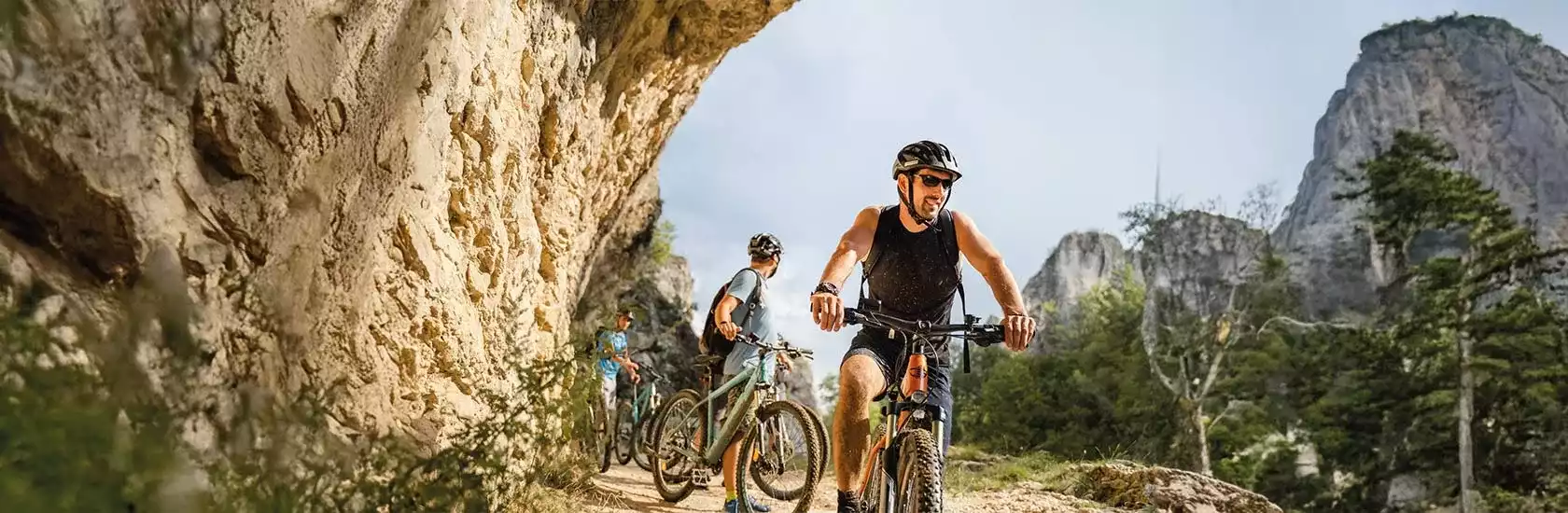 Personas en bicicleta