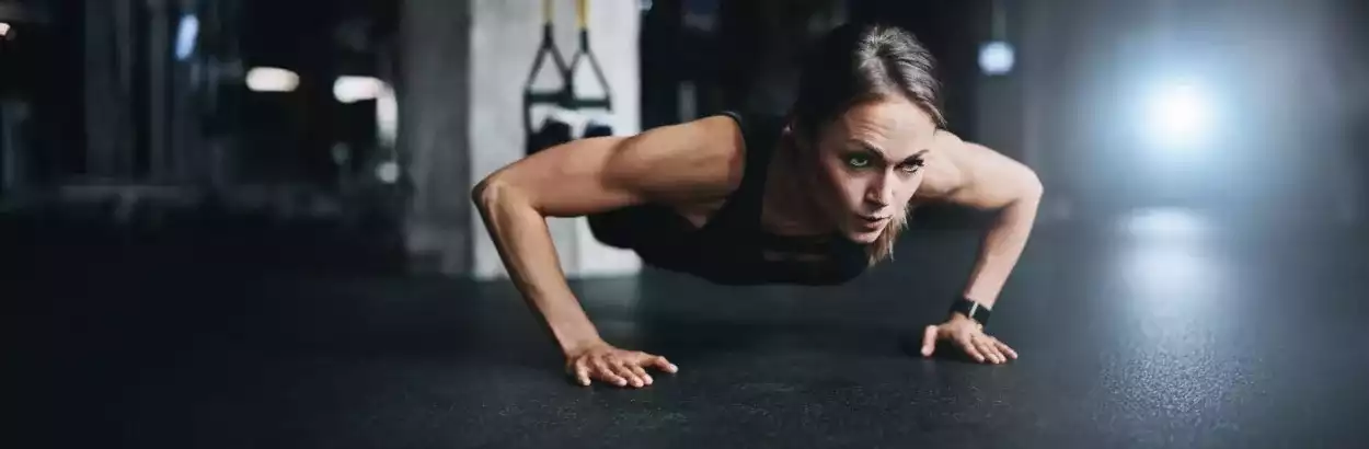 Mujer realizando ejercicio